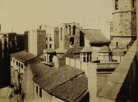 Sant Pere de les Puel·les, vista de la desapareguda torre de les hores. AFB